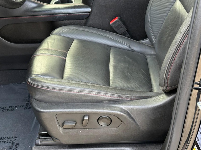 Chevrolet Tahoe Vehicle Full-screen Gallery Image 21