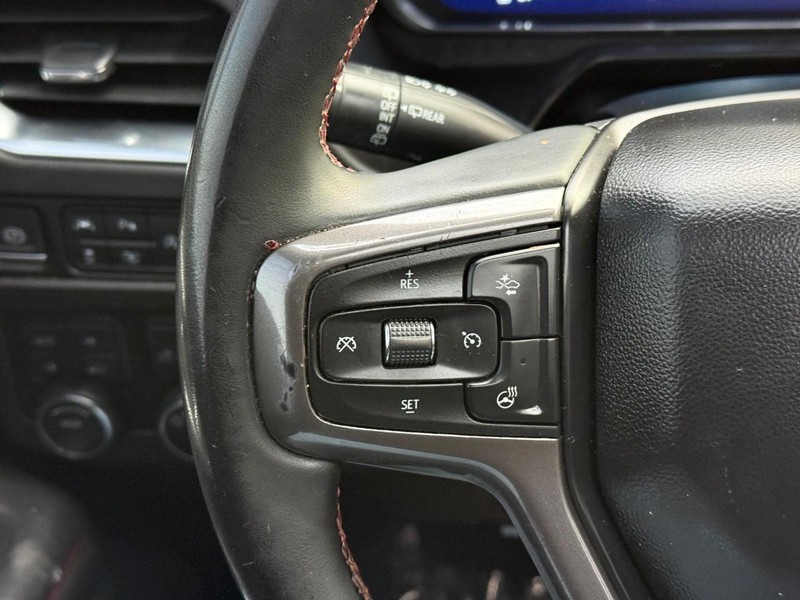 Chevrolet Tahoe Vehicle Full-screen Gallery Image 24