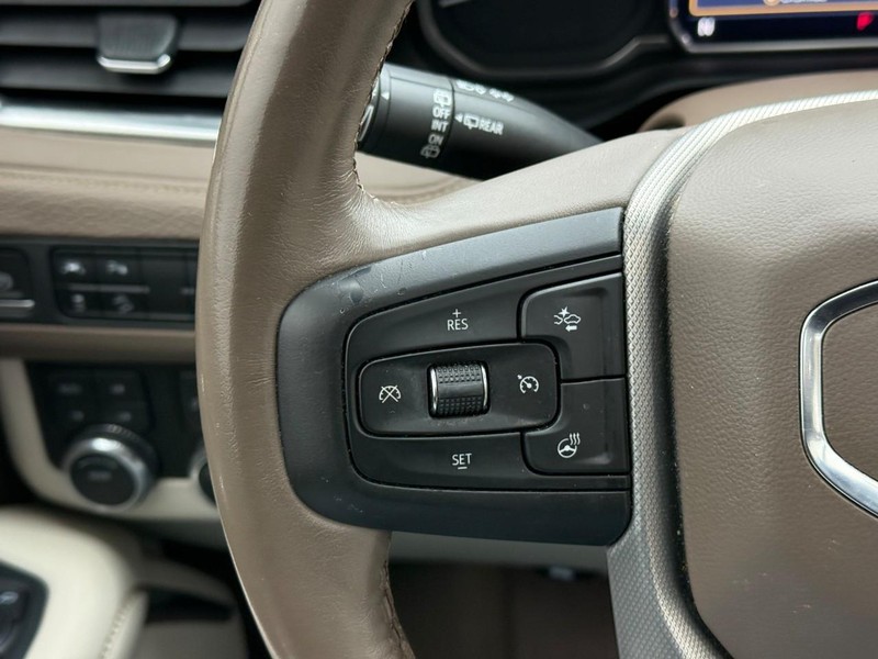 GMC Yukon Vehicle Full-screen Gallery Image 21