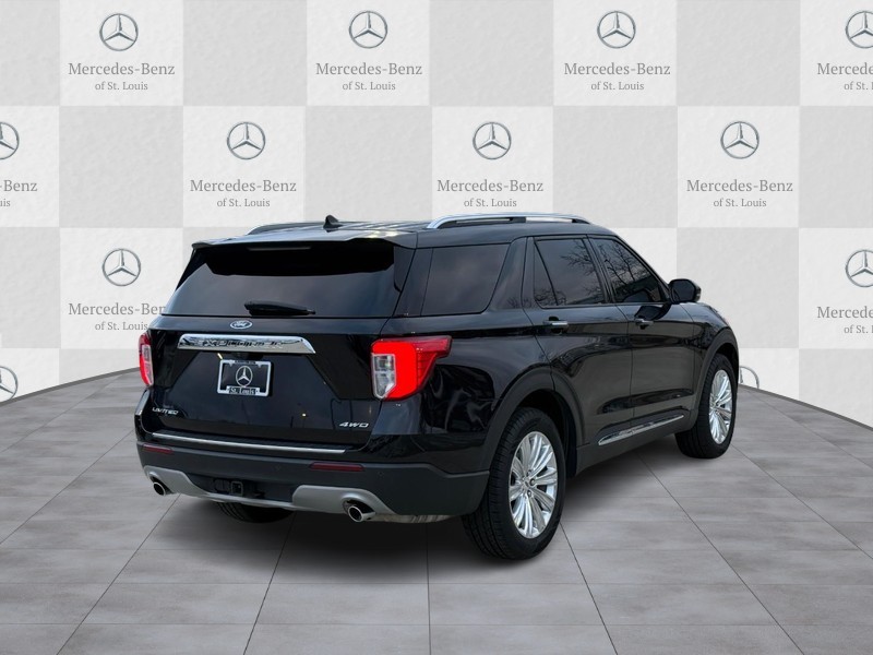 Ford Explorer Vehicle Full-screen Gallery Image 3