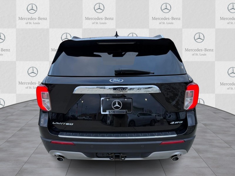 Ford Explorer Vehicle Full-screen Gallery Image 6