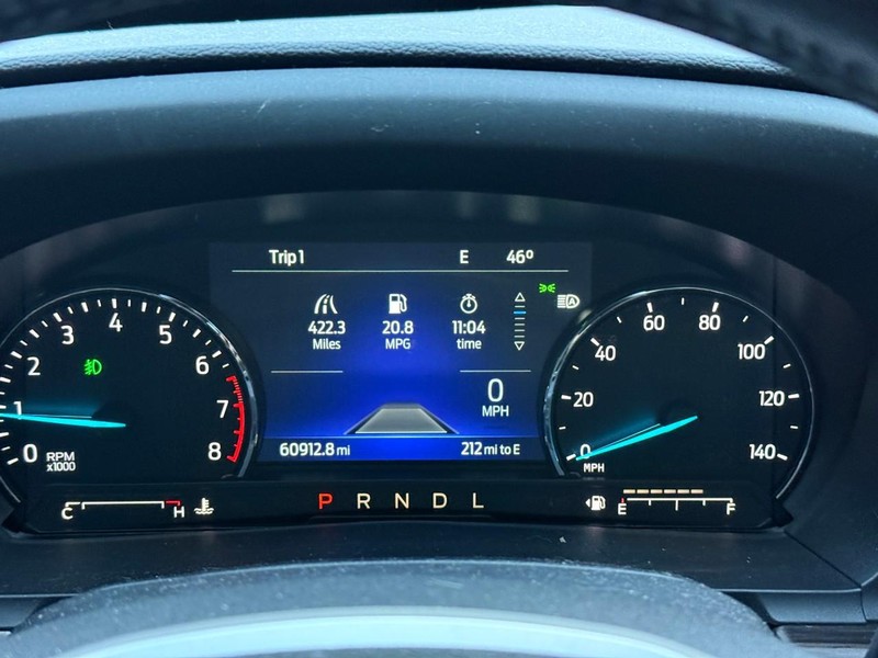 Ford Explorer Vehicle Full-screen Gallery Image 22