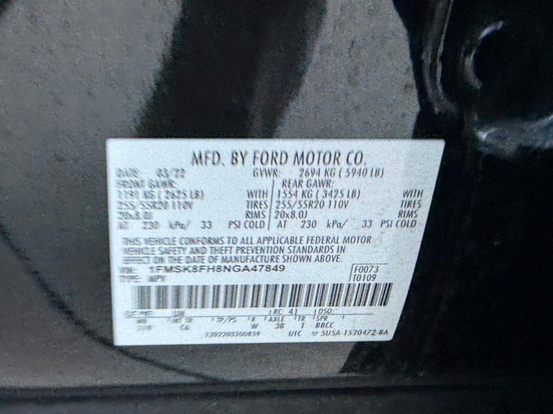 Ford Explorer Vehicle Full-screen Gallery Image 26