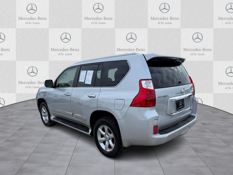 Lexus GX 460 Vehicle Full-screen Gallery Image 04
