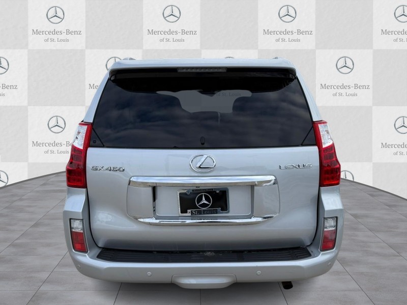 Lexus GX 460 Vehicle Full-screen Gallery Image 06