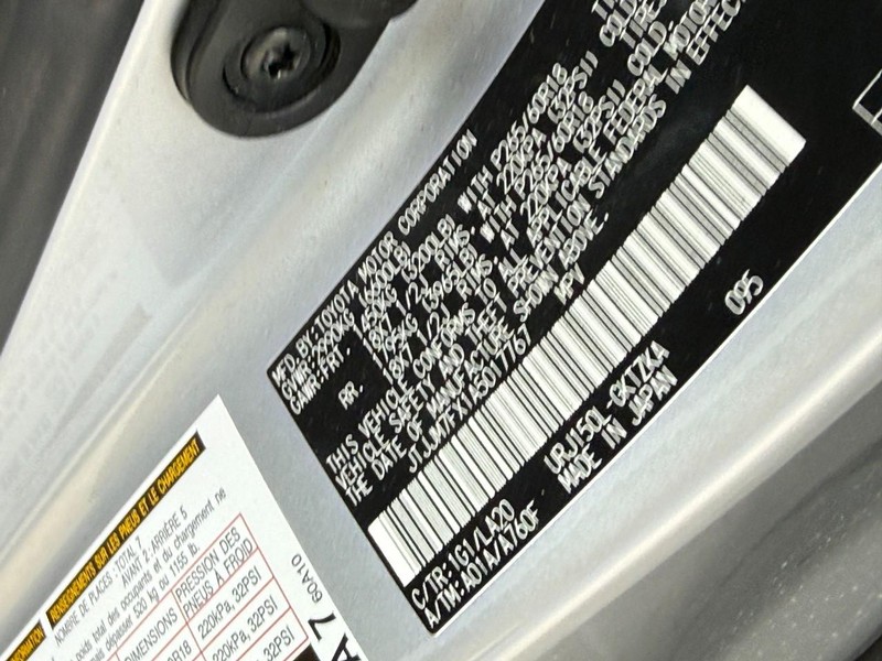 Lexus GX 460 Vehicle Full-screen Gallery Image 29