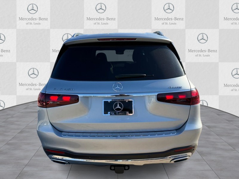 Mercedes-Benz GLS Vehicle Full-screen Gallery Image 6