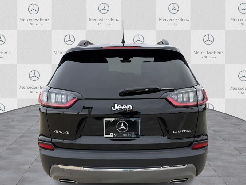 Jeep Cherokee Vehicle Full-screen Gallery Image 07