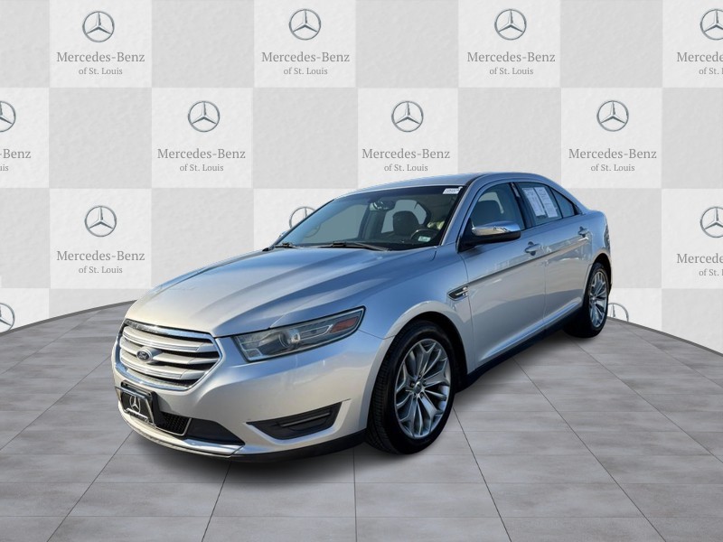 Ford Taurus Vehicle Full-screen Gallery Image 05