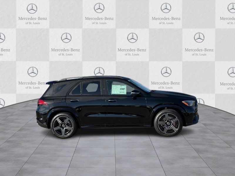 Mercedes-Benz GLE Vehicle Full-screen Gallery Image 2