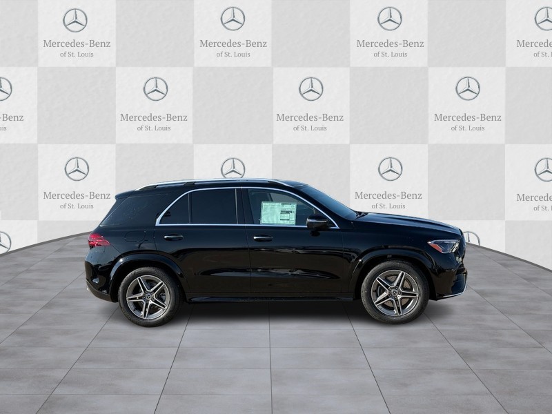 Mercedes-Benz GLE Vehicle Full-screen Gallery Image 2