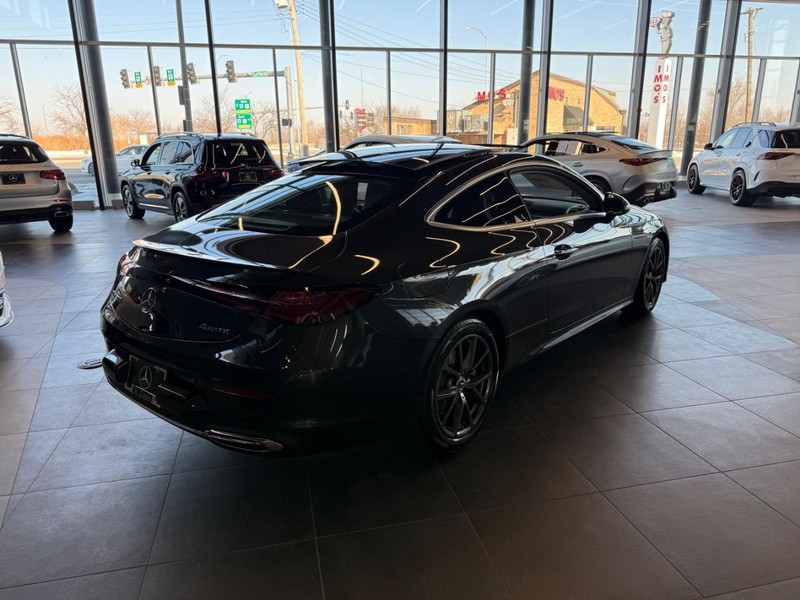 Mercedes-Benz CLE Vehicle Full-screen Gallery Image 5