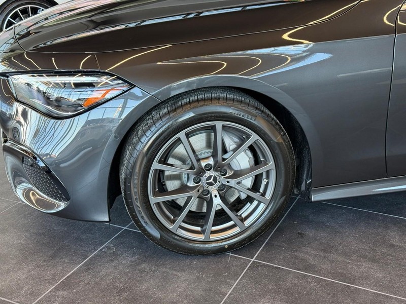 Mercedes-Benz CLE Vehicle Full-screen Gallery Image 7