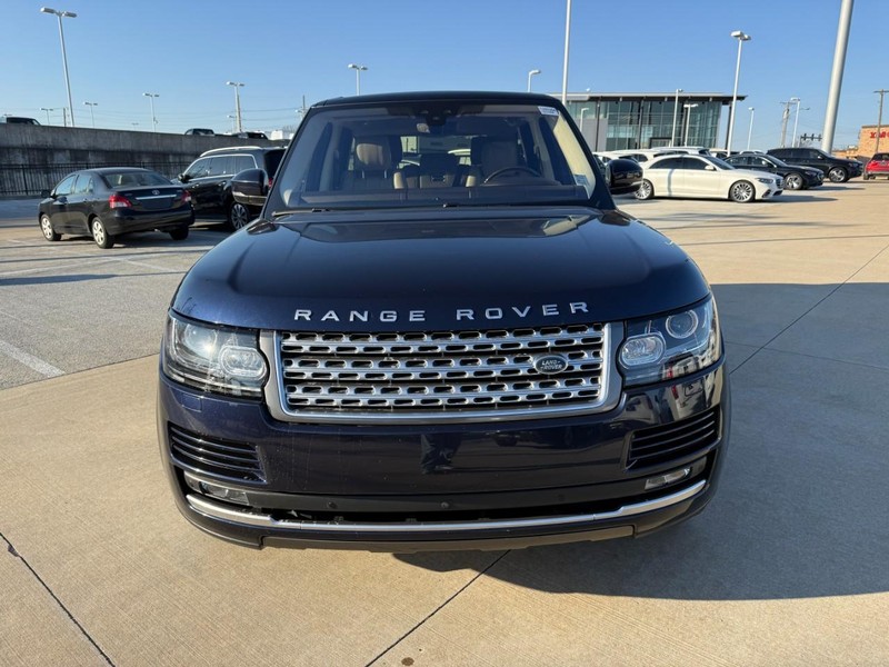 Land Rover Range Rover Vehicle Full-screen Gallery Image 08