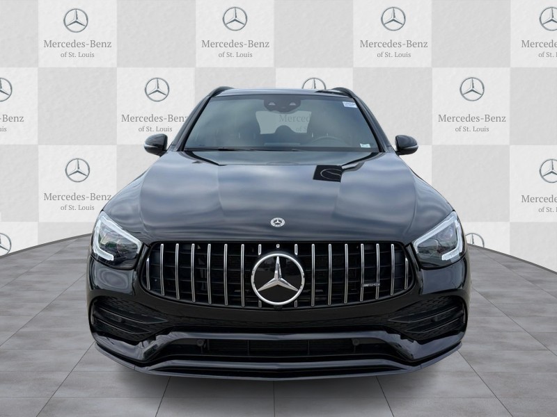 Mercedes-Benz GLC Vehicle Full-screen Gallery Image 7