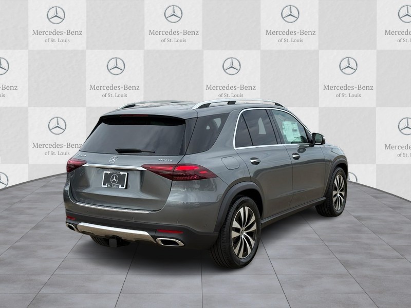 Mercedes-Benz GLE Vehicle Full-screen Gallery Image 3