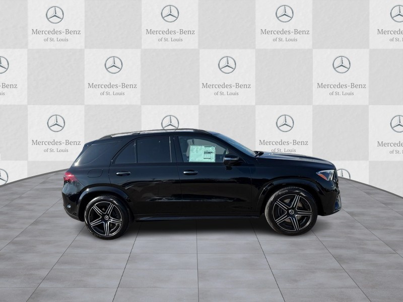 Mercedes-Benz GLE Vehicle Full-screen Gallery Image 2
