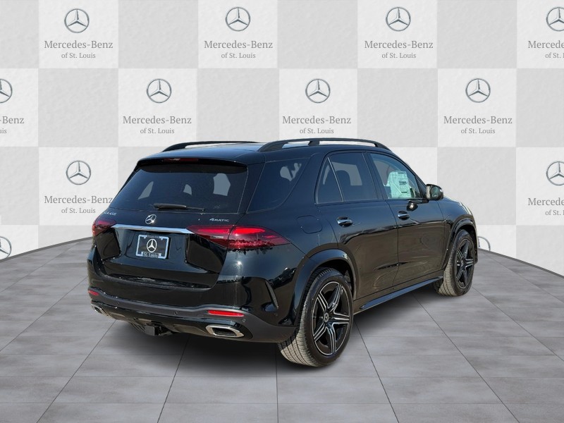 Mercedes-Benz GLE Vehicle Full-screen Gallery Image 3