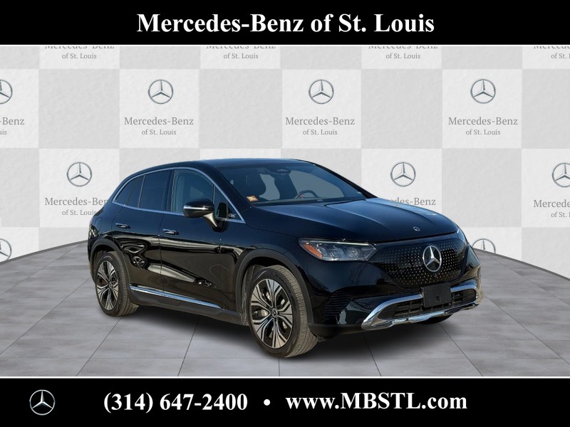 Mercedes-Benz EQE Vehicle Full-screen Gallery Image 01