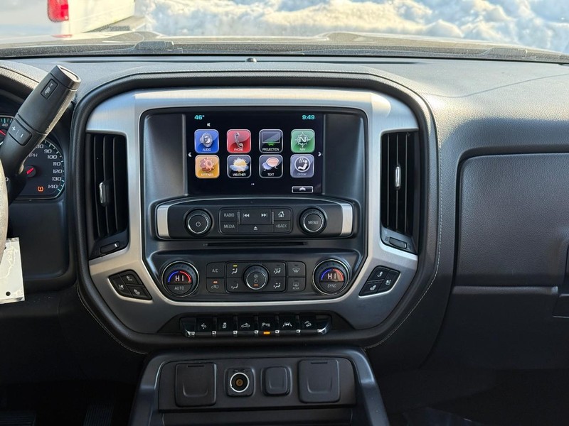 GMC Sierra 1500 Vehicle Full-screen Gallery Image 13