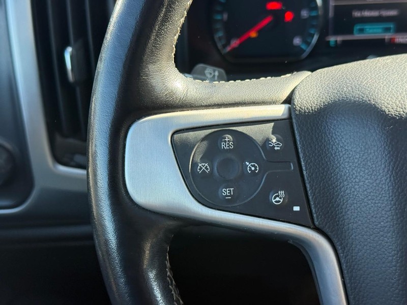 GMC Sierra 1500 Vehicle Full-screen Gallery Image 19