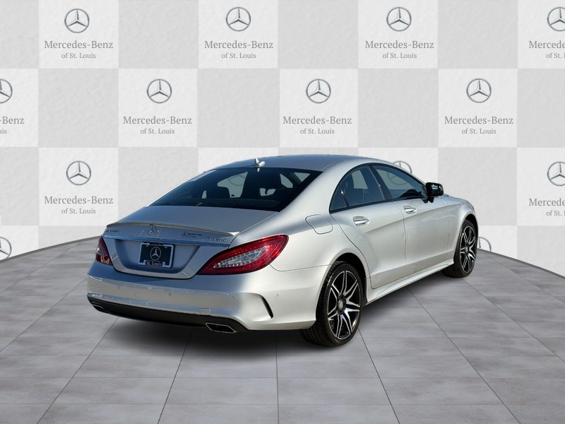 Mercedes-Benz CLS Vehicle Full-screen Gallery Image 3