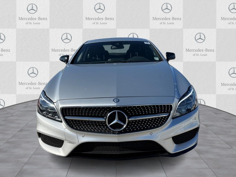 Mercedes-Benz CLS Vehicle Full-screen Gallery Image 7