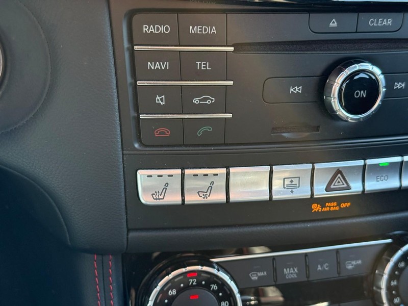 Mercedes-Benz CLS Vehicle Full-screen Gallery Image 23