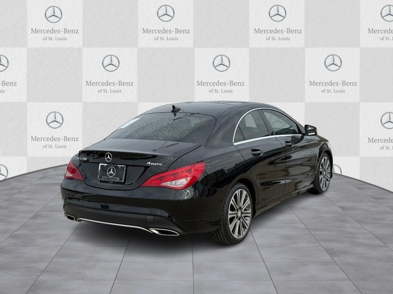 Mercedes-Benz CLA Vehicle Full-screen Gallery Image 3
