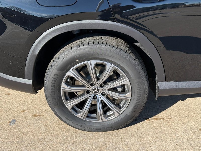 Mercedes-Benz GLC Vehicle Full-screen Gallery Image 6