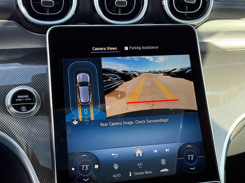 Mercedes-Benz GLC Vehicle Full-screen Gallery Image 20