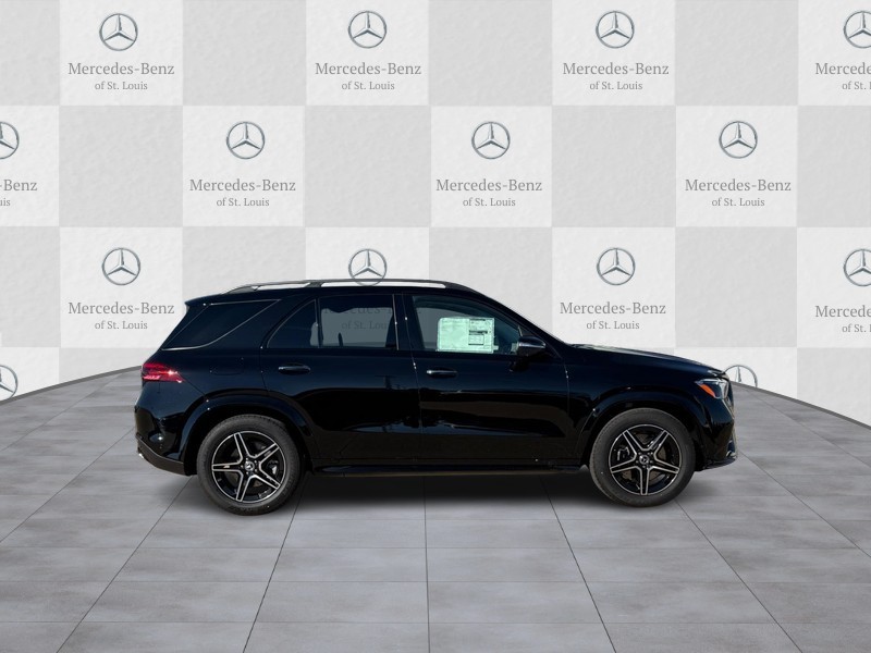 Mercedes-Benz GLE Vehicle Full-screen Gallery Image 2