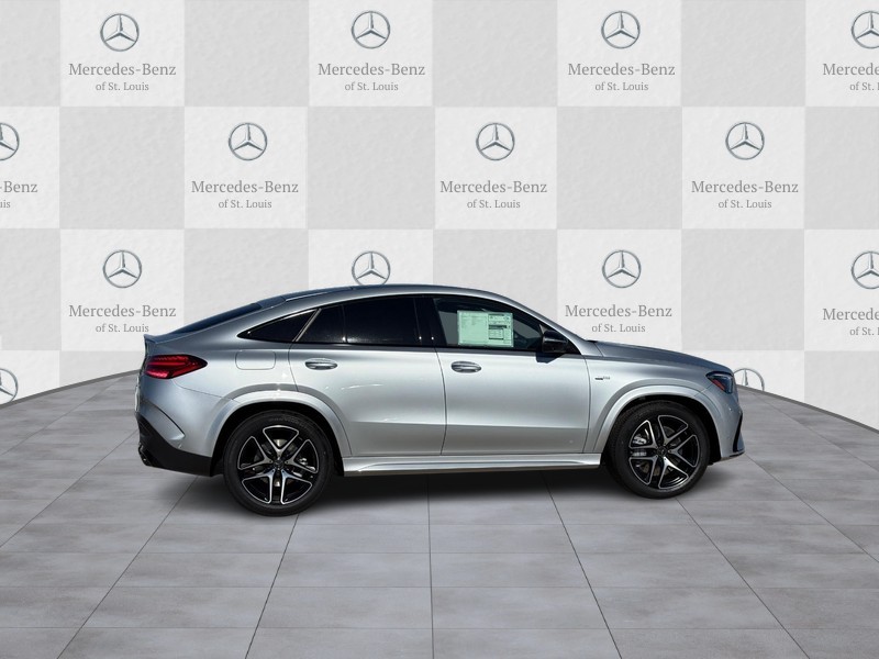 Mercedes-Benz GLE Vehicle Full-screen Gallery Image 2