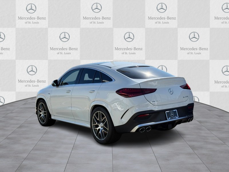 Mercedes-Benz GLE Vehicle Full-screen Gallery Image 3