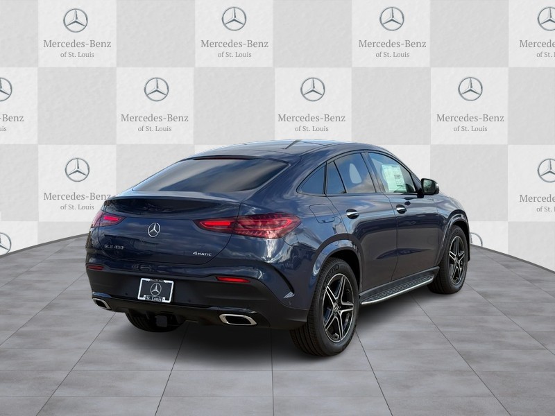 Mercedes-Benz GLE Vehicle Full-screen Gallery Image 3