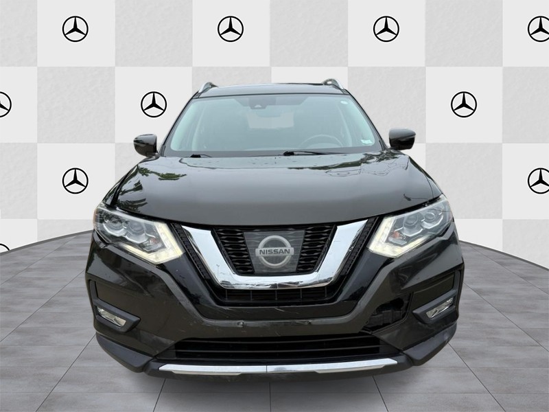 Nissan Rogue Vehicle Full-screen Gallery Image 6