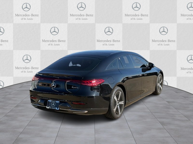 Mercedes-Benz EQS Vehicle Full-screen Gallery Image 03