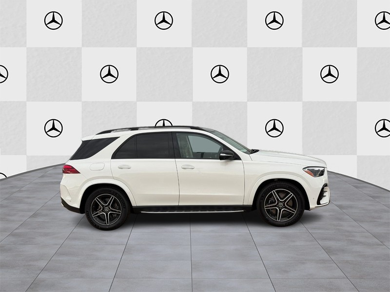 Mercedes-Benz GLE Vehicle Full-screen Gallery Image 2