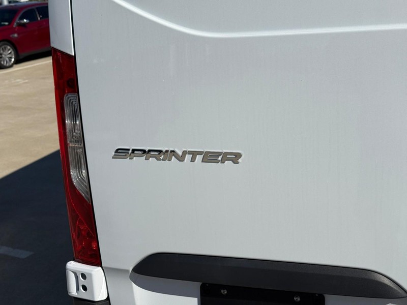 Mercedes-Benz Sprinter Cargo Van Vehicle Full-screen Gallery Image 4