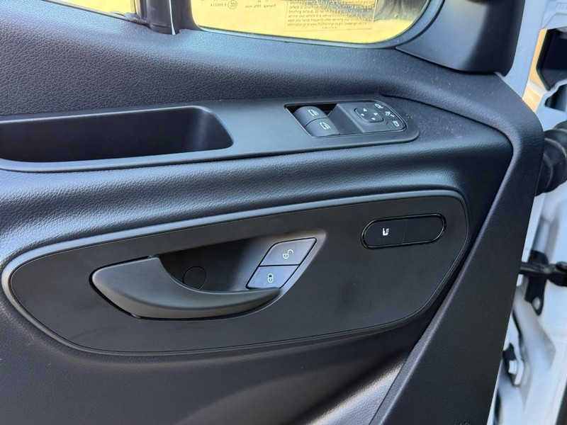 Mercedes-Benz Sprinter Cargo Van Vehicle Full-screen Gallery Image 8