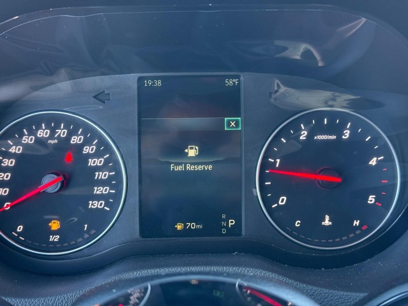 Mercedes-Benz Sprinter Cargo Van Vehicle Full-screen Gallery Image 11