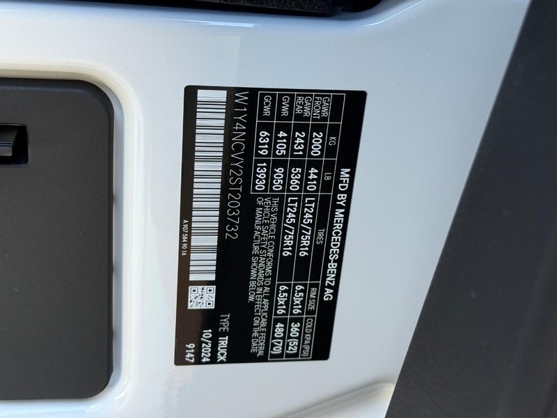 Mercedes-Benz Sprinter Cargo Van Vehicle Full-screen Gallery Image 13