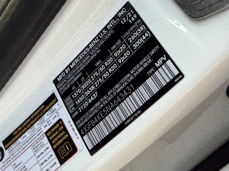 Mercedes-Benz GLE Vehicle Full-screen Gallery Image 25