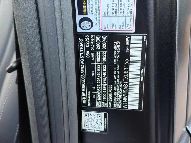 Mercedes-Benz G-Class Vehicle Full-screen Gallery Image 12