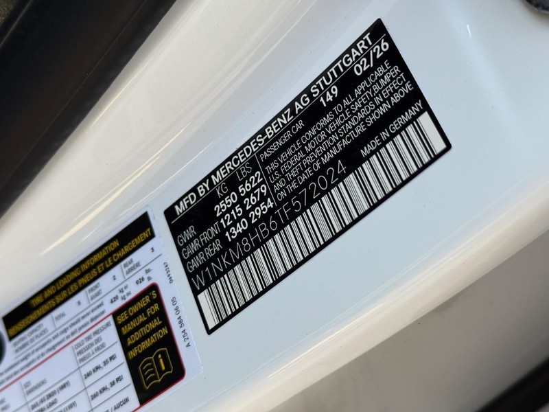 Mercedes-Benz GLC Vehicle Full-screen Gallery Image 20