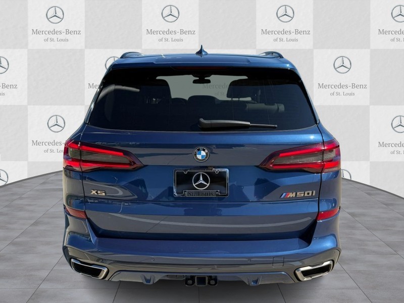 BMW X5 Vehicle Full-screen Gallery Image 5