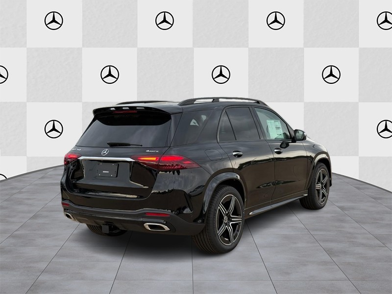 Mercedes-Benz GLE Vehicle Full-screen Gallery Image 3