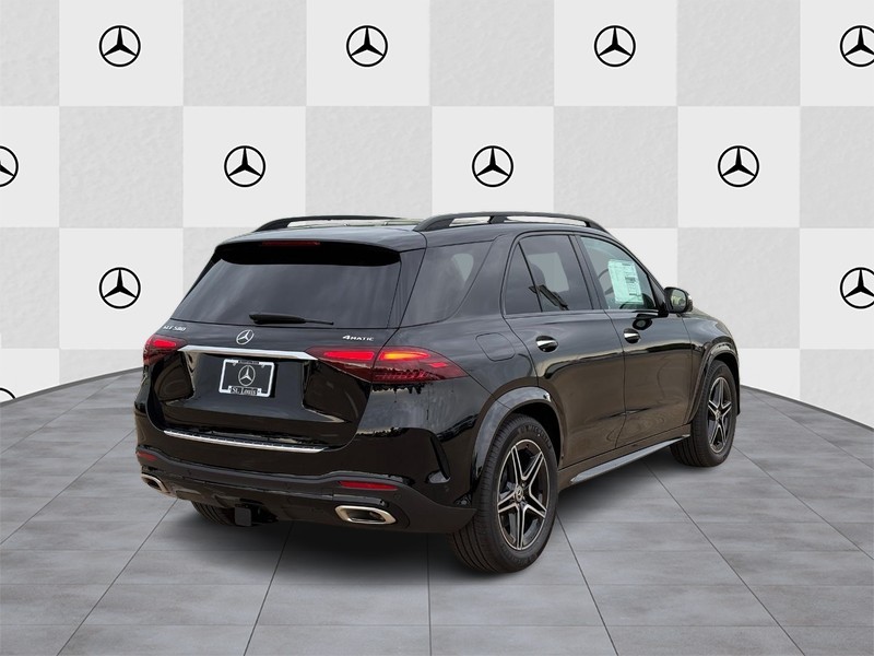 Mercedes-Benz GLE Vehicle Full-screen Gallery Image 3
