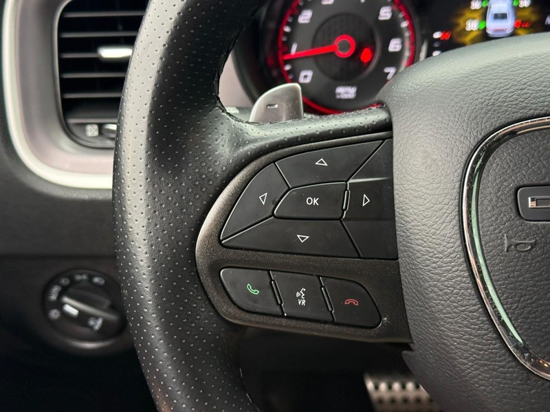 Dodge Charger Vehicle Full-screen Gallery Image 18