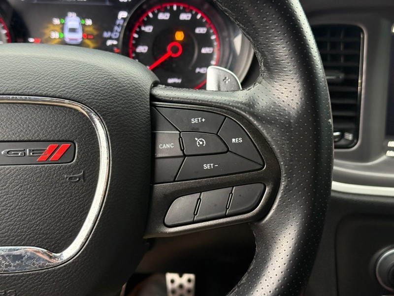 Dodge Charger Vehicle Full-screen Gallery Image 19